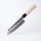 Ferule z volského rohu — nůž Kiritsuke Tsuchime